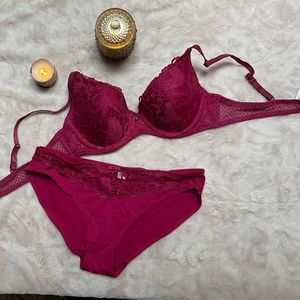 Laura Ashley plum lacy bra 36C